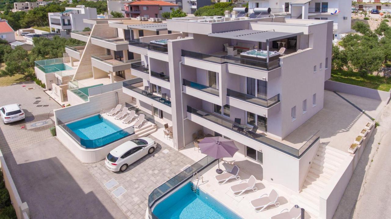 Villa Toni With Pool And Jacuzzi *
